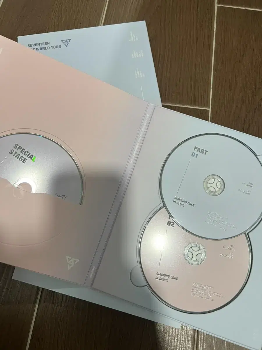 세븐틴 콘서트 dvd